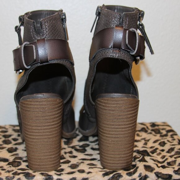 dv By Dolce Vita Peep Toe Heel, Size 6 - Picture 4 of 6